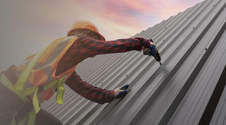 Professional gutter cleaning in Stanwood, IA